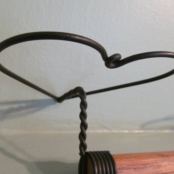 Vintage Home Interiors Metal & Wood Towel Holder Decor Metal Hearts Wooden Dowel - Picture 11 of 15